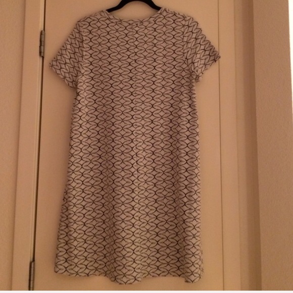 Fashionable work dress - Picture 2 of 2